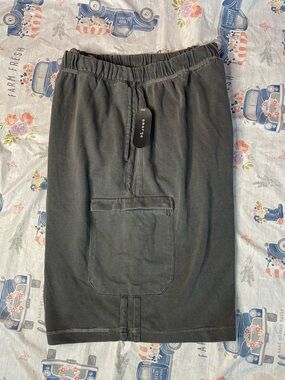 Emerge Charcoal/Washed Black Knit Cargo Shorts Men's Large NWT